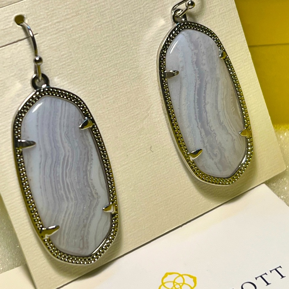 NWT Kendra Scott Elle Earrings Blue Lace Agate & Silver Rare & So Beautiful! - Picture 4 of 9